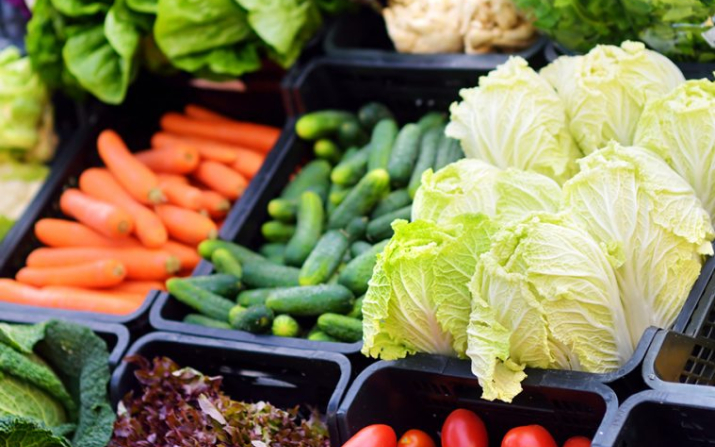 produce aisle at grocery store