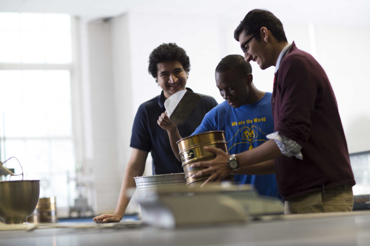 Students in Soils Lab